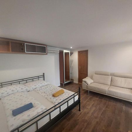 Otis Vendeghaz Apartment ชิโอฟก ภายนอก รูปภาพ
